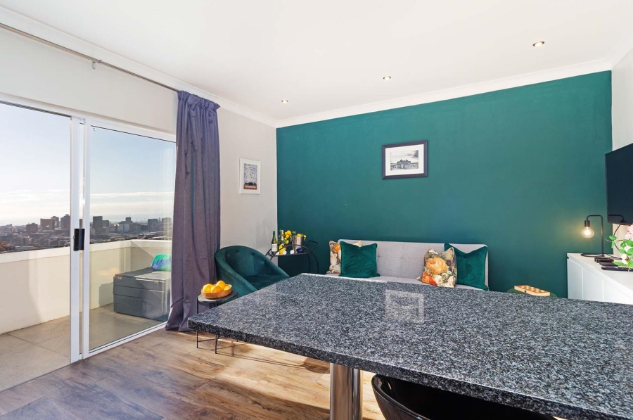 1 Bedroom Property for Sale in Vredehoek Western Cape